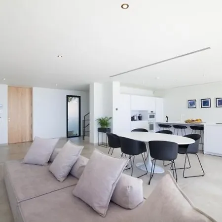 Aqualeo Вілла *