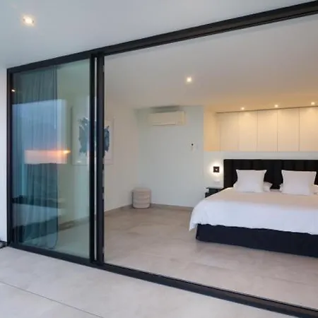 Вілла Aqualeo Адехе