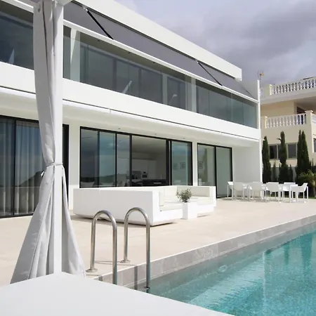 Вілла Aqualeo Адехе