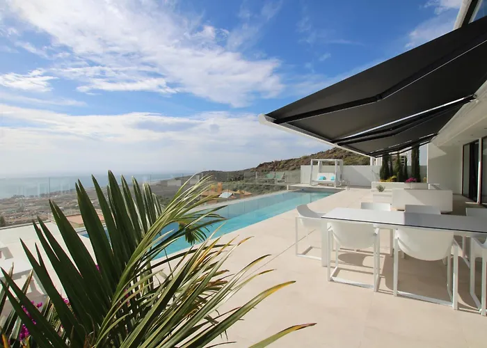 Aqualeo Вілла Адехе