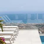 빌라 Aqualeo